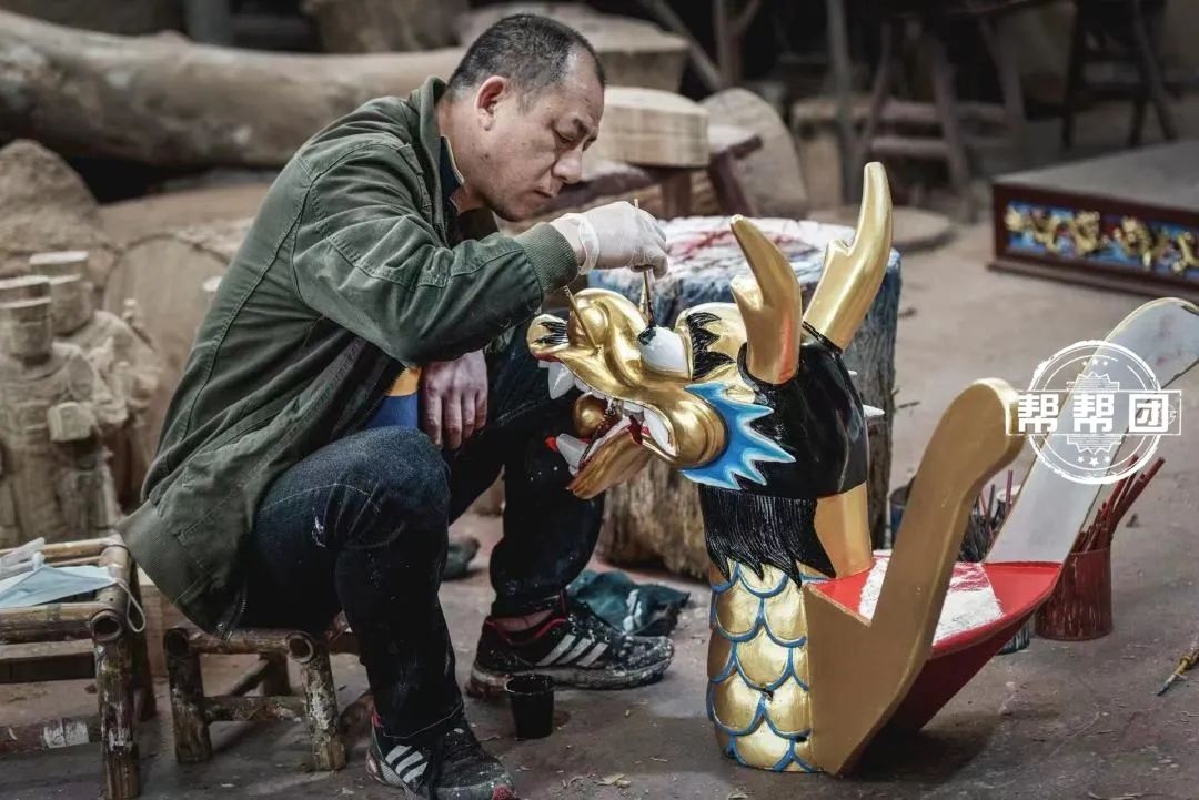 DƬ